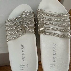 Primark slides
